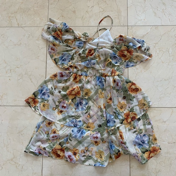Daylight NWOT Floral Dress Ruffles Sz Small - Picture 4 of 4